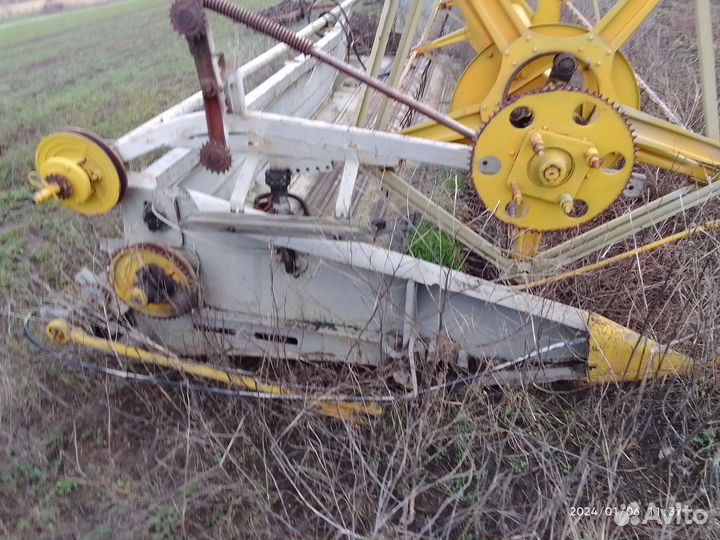 Жатка Ростсельмаш ЖВН-6, 2001