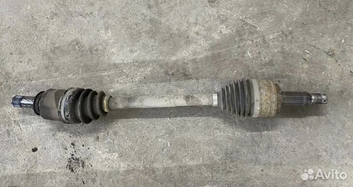 Привод Митцубиси Лансер 10 1,5 МКПП левый правый