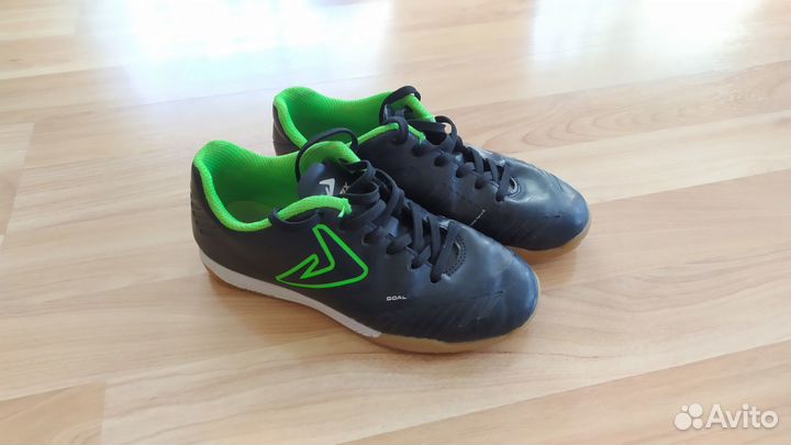 Футбольные сороконожки, футзалки., бутсы 31 размер