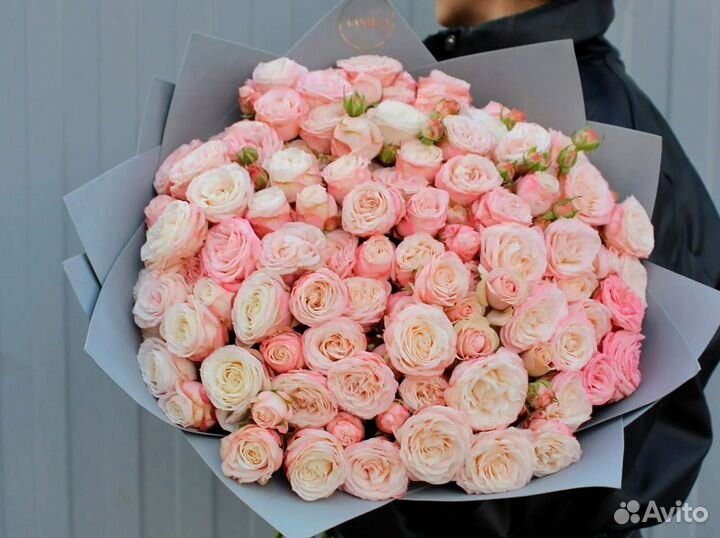 Букет из 33 пионовидных роз