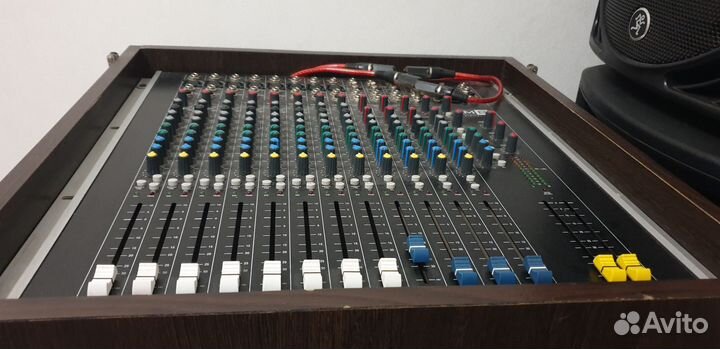 Soundcraft Spirit M8, микшерный п. + electric m350