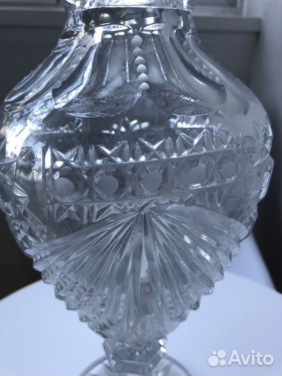 Большая хрустальная ваза для цветов