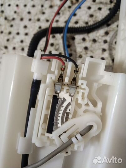 Насос топливный Toyota Corolla