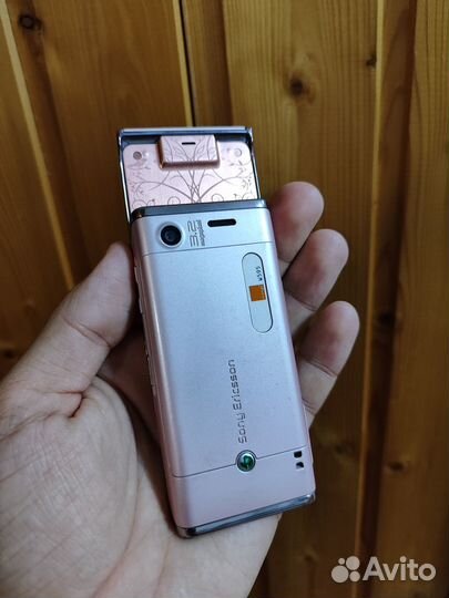 Sony Ericsson W595