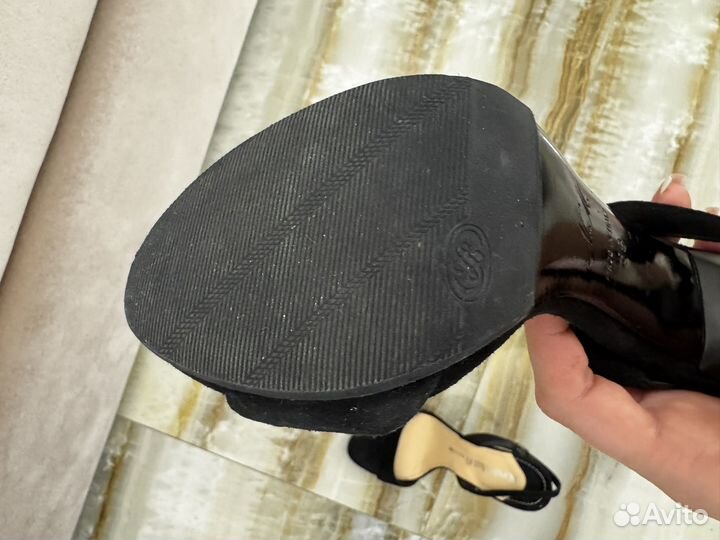 Босоножки на каблуке Nando Muzi 39рр