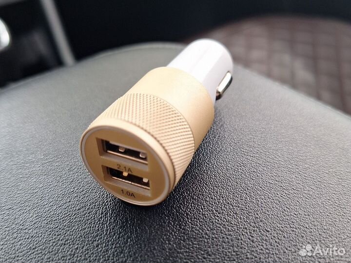 Автомобильное зарядное устройство USB 12v