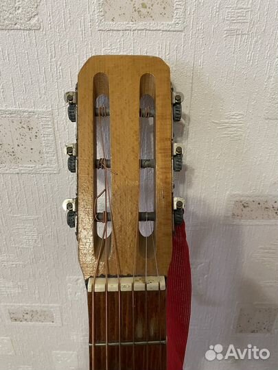 Аккустическая гитара 6 струн