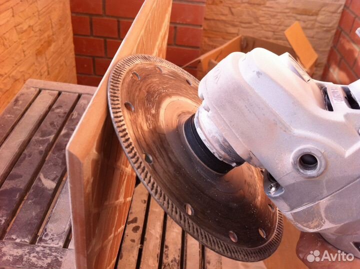 Сантехник плиточник