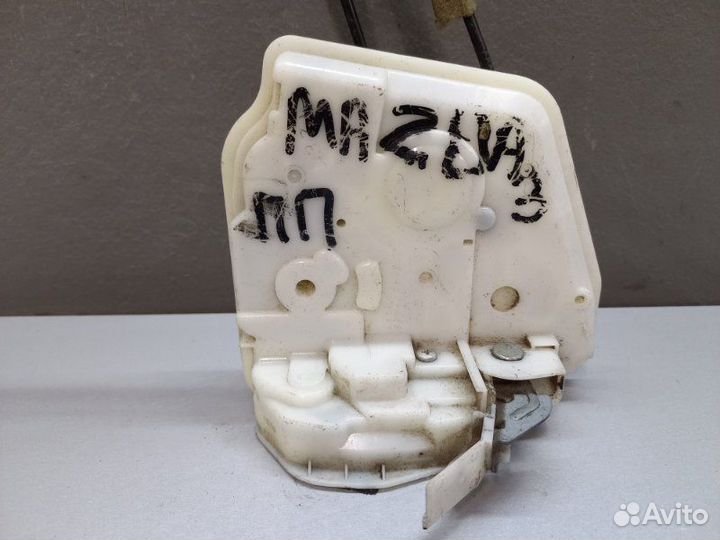 Замок двери передний правый Mazda 3Bl 2011