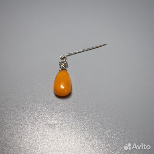 Брошь янтарь желток