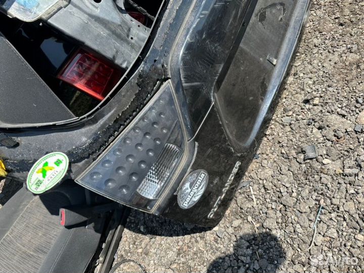 Крышка багажника Mitsubishi Outlander XL