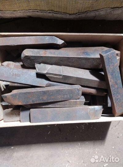 Токарные резцы