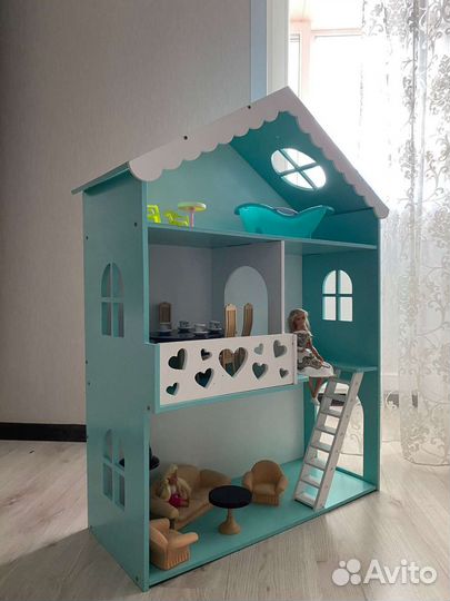 Домик кукольный