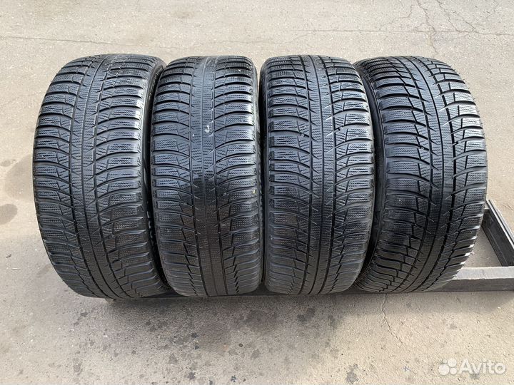 Bridgestone Blizzak LM-001 245/45 R18