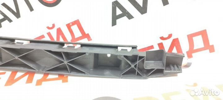 Крепление бампера заднее Audi A6 4G CGW 18.04.2011