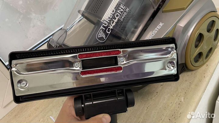 Пылесос очень мощный 2400 Вт