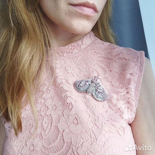 Мотыльки из бисера на булавке