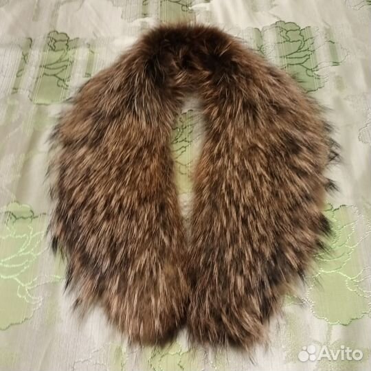 Меховой воротник енот