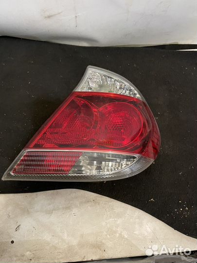 Фонарь задний правый Toyota Camry XV30