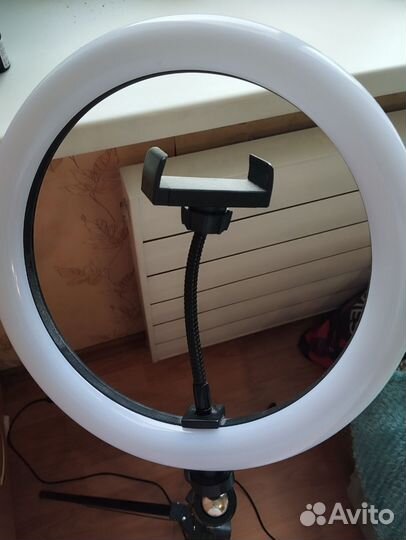 Кольцевая лампа со штативом