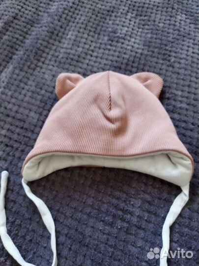 Шапка для девочки новая от 0 до 4 мес