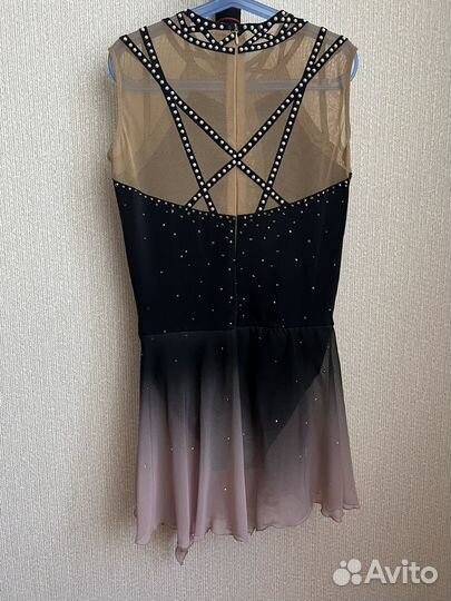 Платье для выступления для фигурного катания