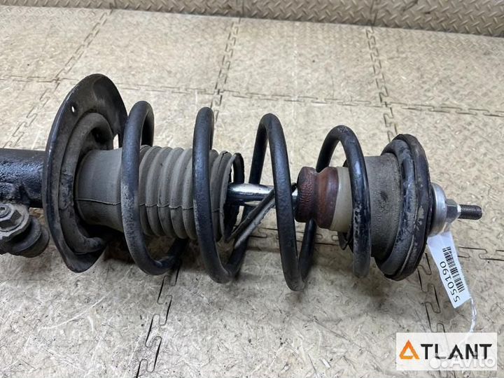 Стойка передняя правая toyota vitz