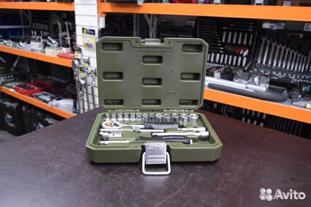 Набор головок 6-гр. с трещоткой 1/4