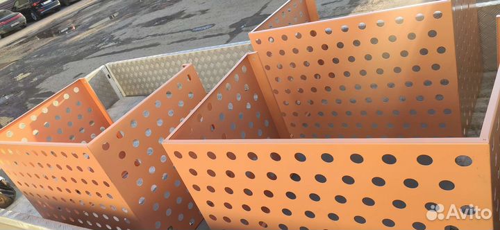 Корзина для кондиционера на фасад