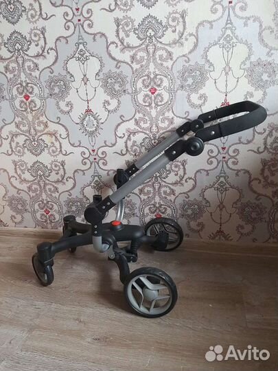 Коляска для кукол