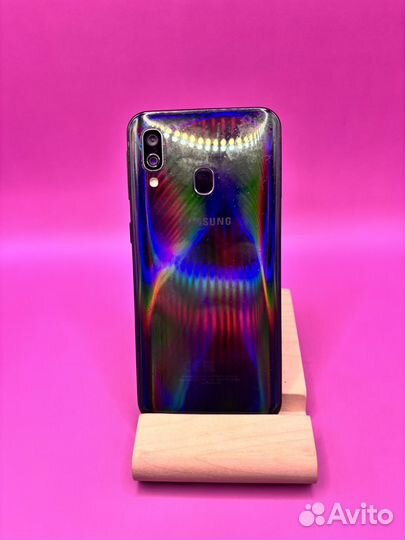 Samsung Galaxy A40, 4/64 ГБ