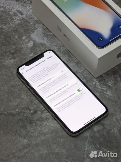 iPhone X, 64 ГБ