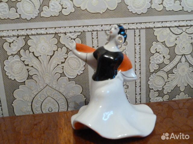 Фарфоровая статуэтка СССР 