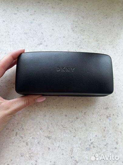 Солнцезащитные очки dkny