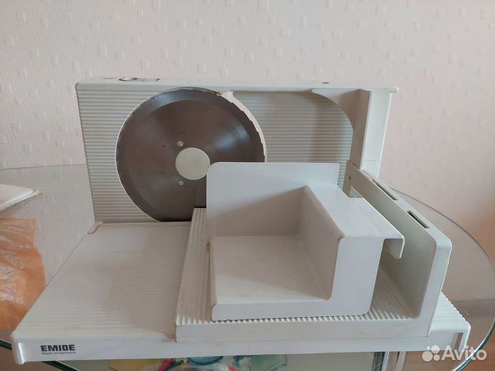 Электрическая ломтерезка Еmide AS 220