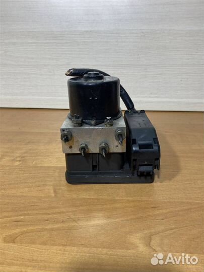 Блок управления тормозами/насос ABS Ford Fiesta