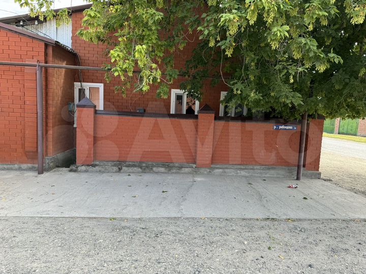 Дом 147 м² на участке 6,36 га