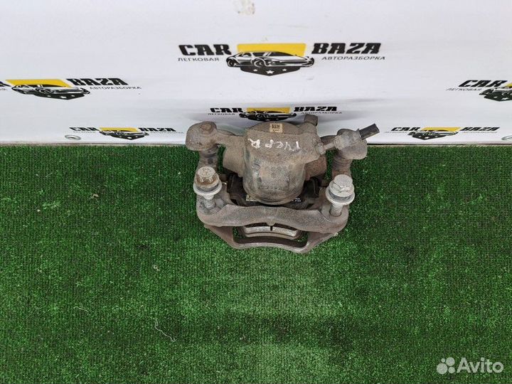 Суппорт тормозной передний R BMW X1