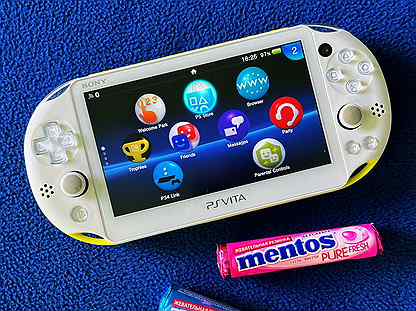 PS Vita Slim Lime Green