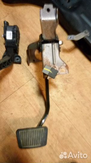 Педаль тормоза Солярис 1 1.6 АКПП