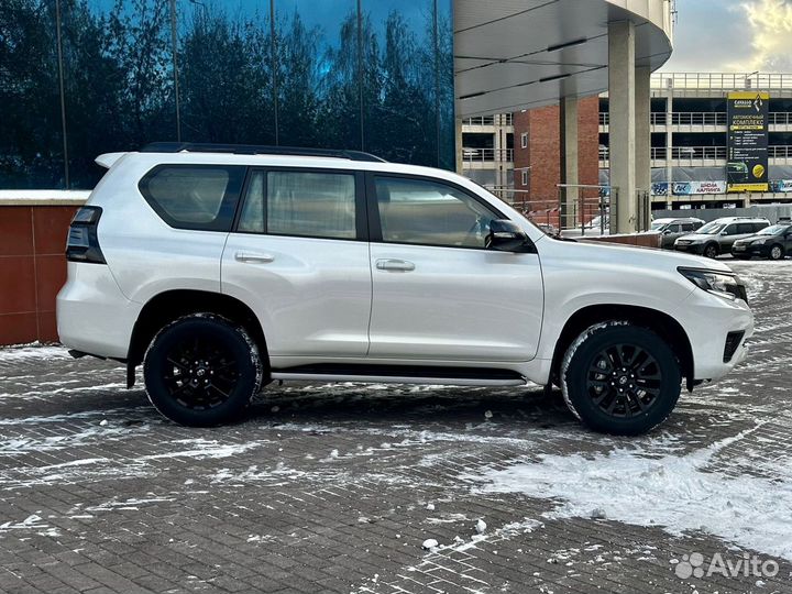 Toyota Land Cruiser Prado 2.8 AT, 2022, 230 км