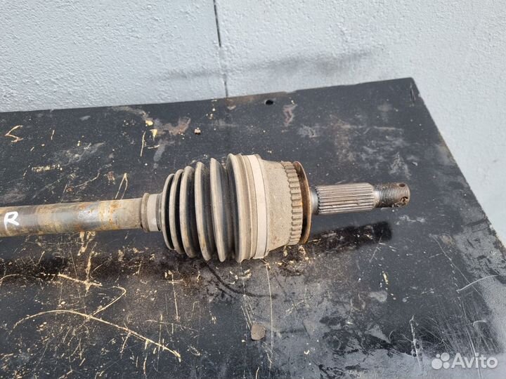 Правый привод Hyundai Lantra 2 1.6