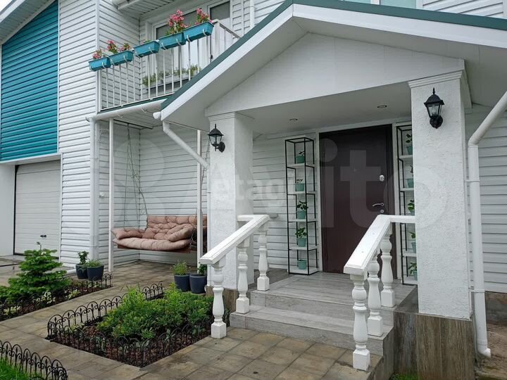 Дом 282 м² на участке 6,5 сот.