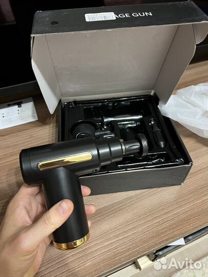 Массажер пистолет ударный перкуссионный для тела