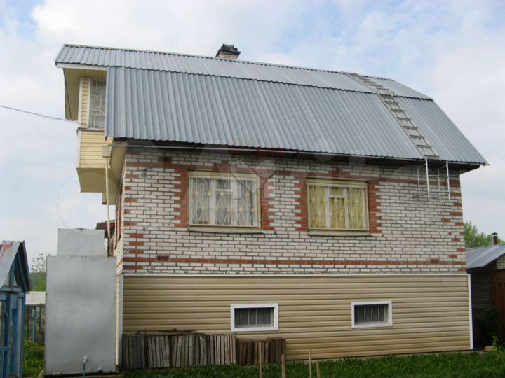 Дом 159 м² на участке 20 сот.