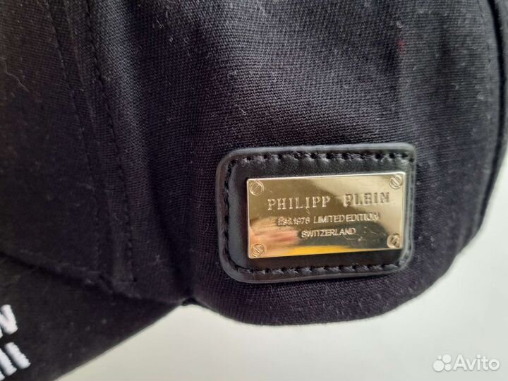 Бейсболка новая