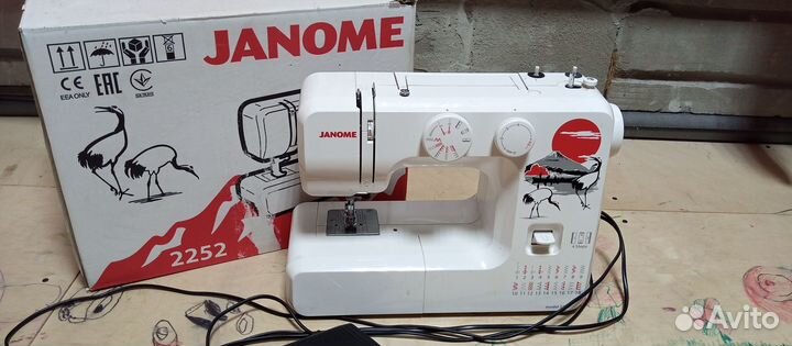 Швейная машинка janome