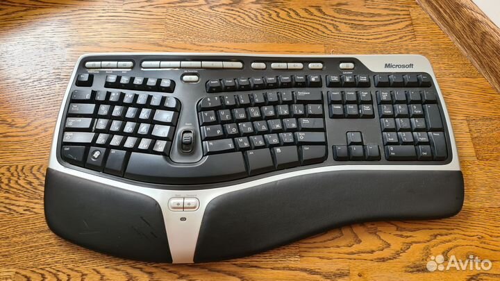 Клавиатура и мышь беспроводная Microsoft