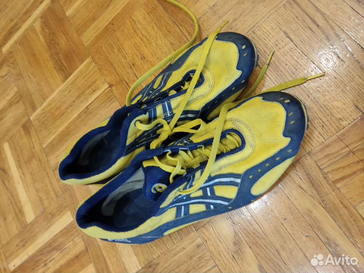 Шиповки Asics для лёгкой атлетики