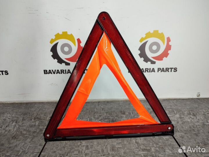 Знак аварийной остановки Bmw 5 F10 2.5 N52 2011